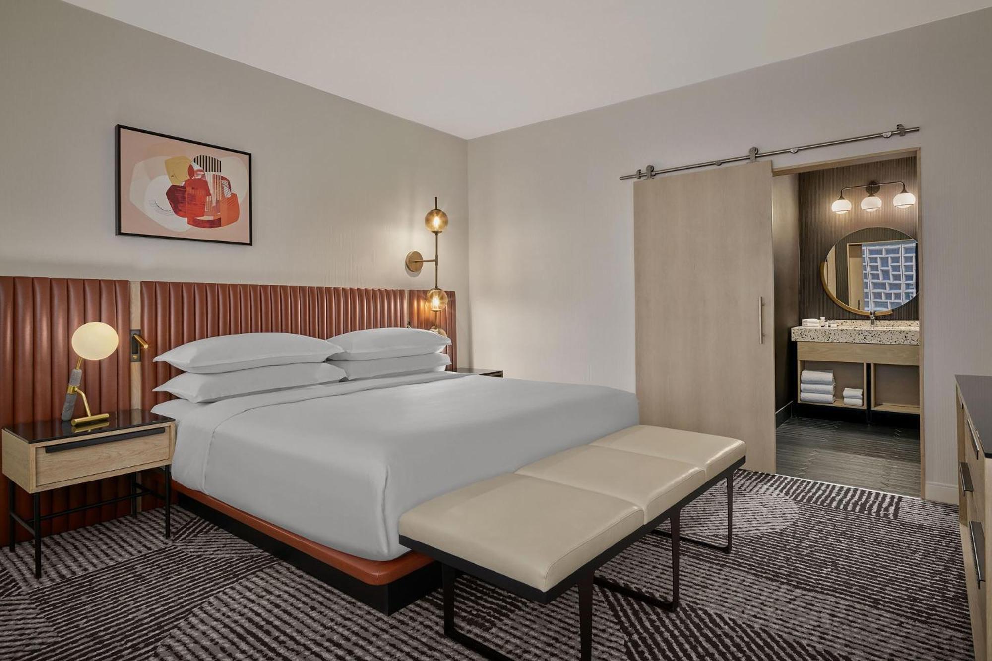 Sheraton Denver Downtown Hotel Екстериор снимка